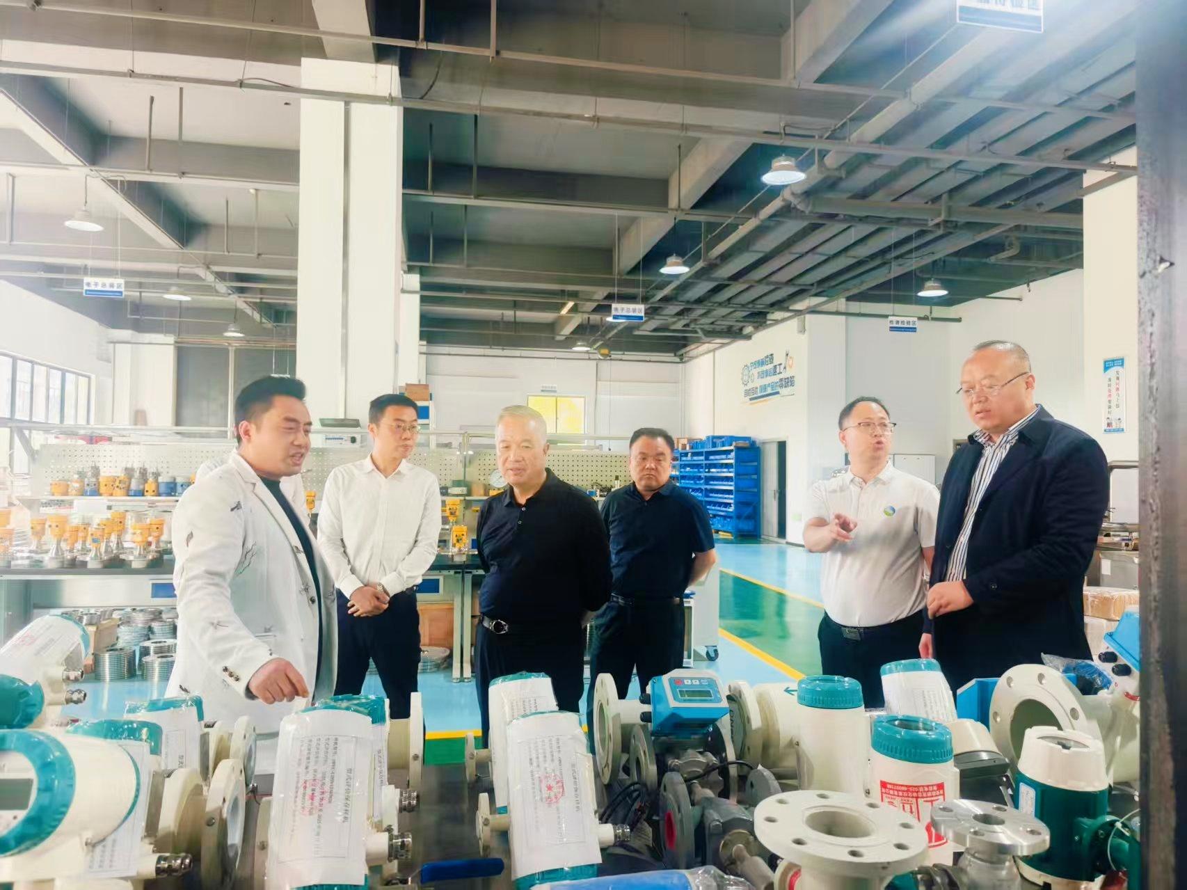 陕西省工业和信息化厅赴陕西欧派克仪表集团开展“暖企服务”帮扶调研